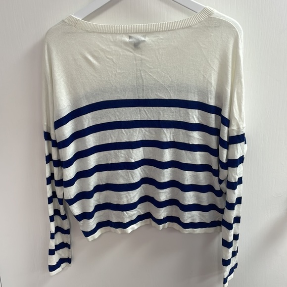 Express Women’s Cropped Sweater (5301) - Picture 2 of 6